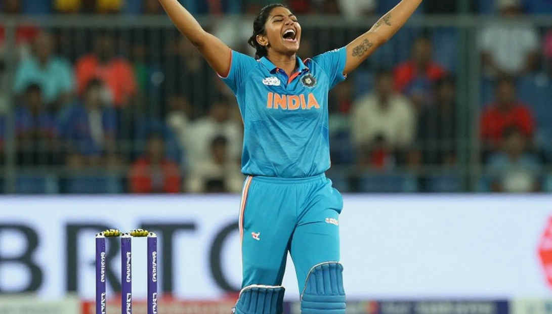 ৯৬ পাতার খাতা: যে নিয়মটা আইপিএলের নিয়মিত মৌসুমে বোলিংকে অদৃশ্য করে দিল