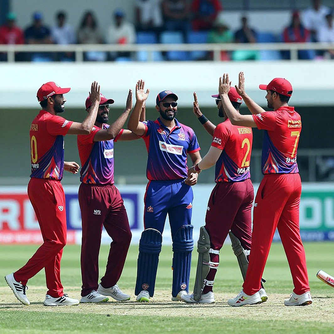 খাতা, বিমান আর রিকভারি: বাংলাদেশের টেস্ট দলের আসল প্রতিপক্ষ ঘড়ি